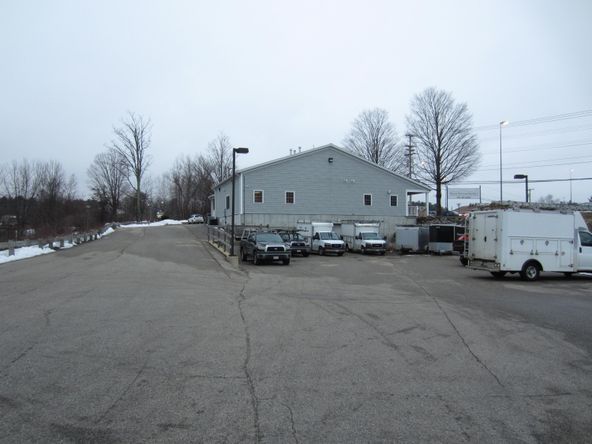 1438 Main St, Sanford, ME 04073